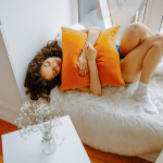 jedwabna poduszka ogrody piękna